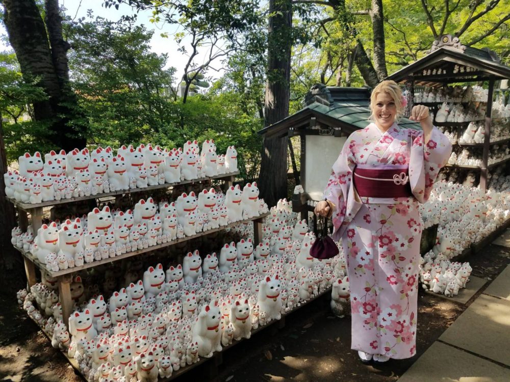 World Trip Travel Bucket List - Wearing a traditional Japanese Kimono