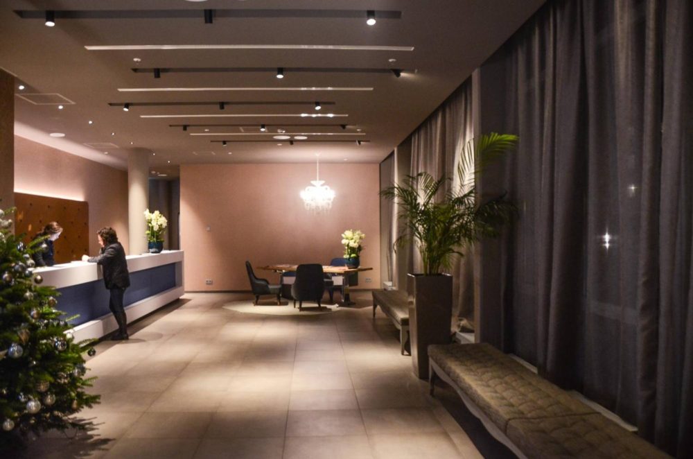 Reception Steigenberger Munich - an honest review by Fernwehsarah