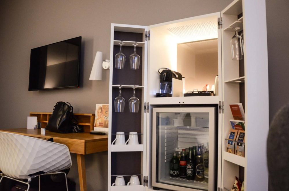 Minibar at corner room at Steigenberger Munich - an honest review by Fernwehsarah