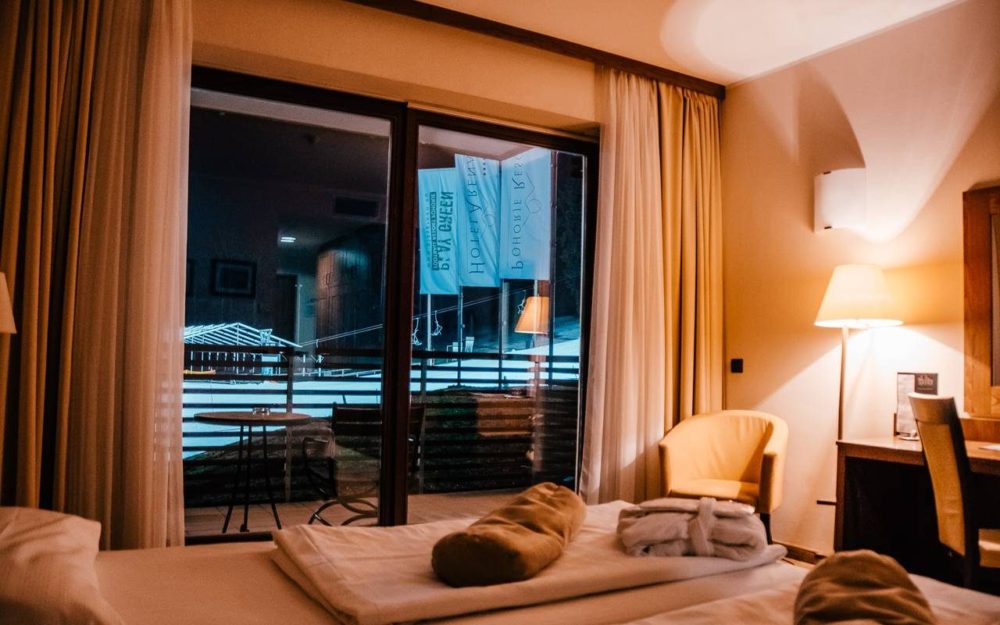 Room view ski slope view at hotel Arena Maribor Pohorje - find the best ski resorts in Slovenia - the ultimate guide to skiing in Slovenia