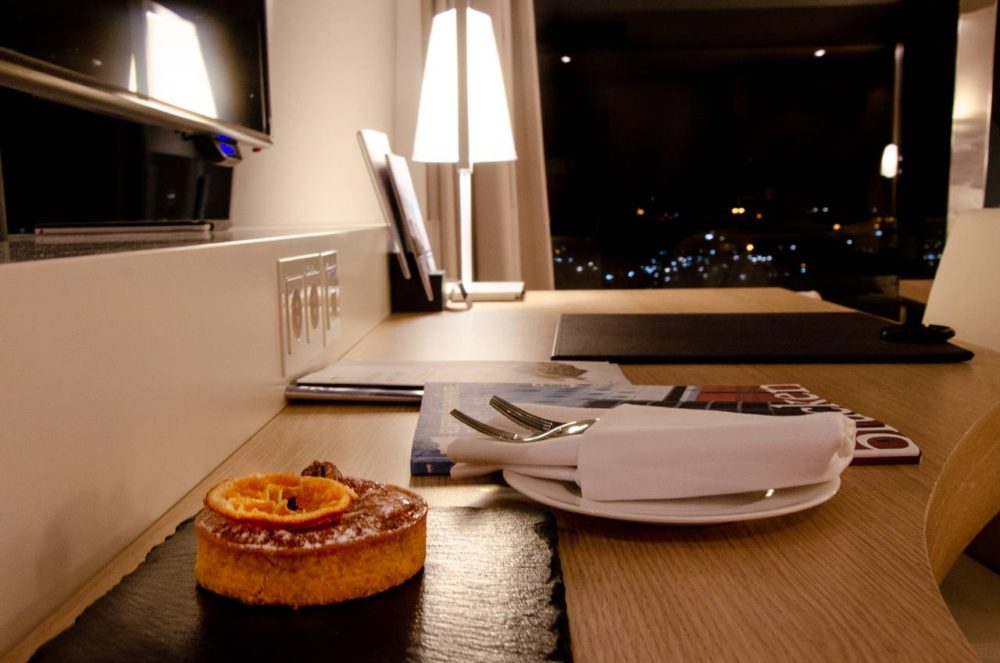 Westin Hamburg Elbphilharmonie Review Complimentary Cake