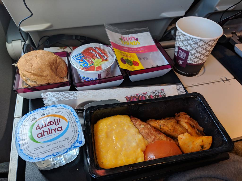 Review on Qatar Airways Economy Class is it really best in class? ⋆