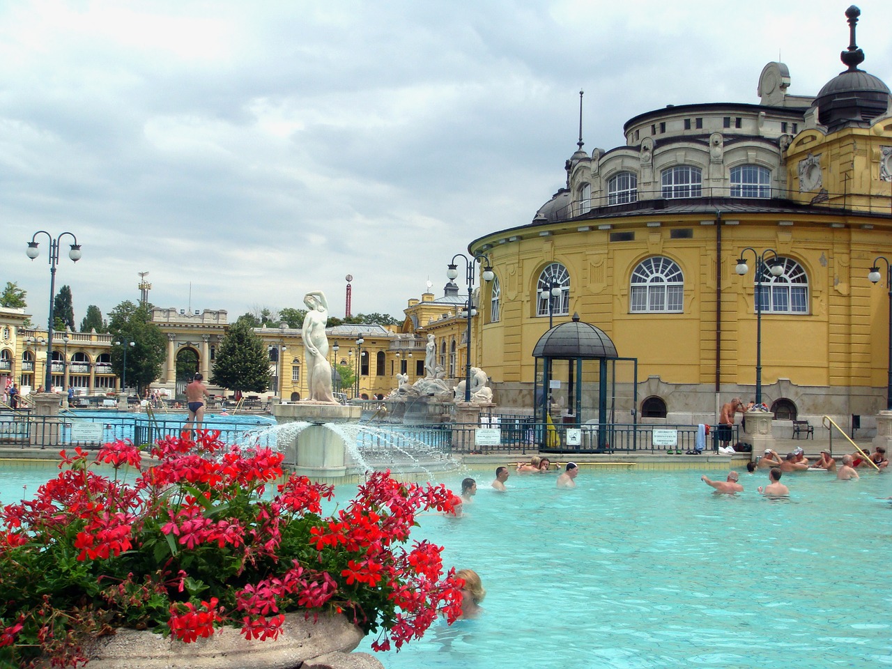 Neo-Barock Architektur der Szechenyi Thermalbäder in Budapest