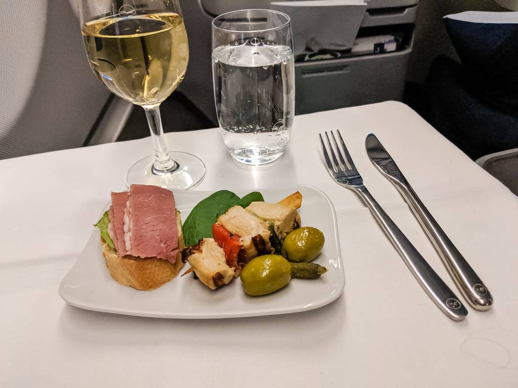 Light midnight snack - Food on Lufthansa Business Class Flight