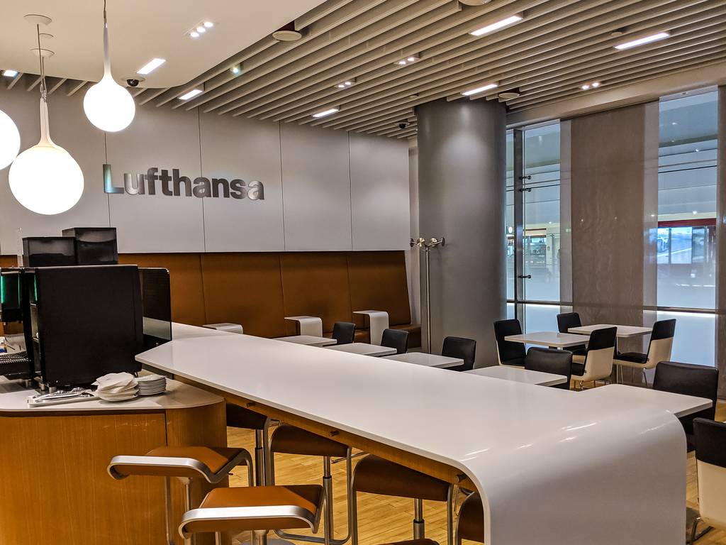 Lufthansa Lounge at Dubai Airport - Lufthansa Business Class Review