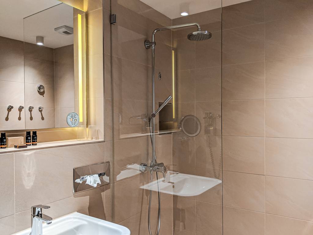 Rain forest shower of Junior Suite at Tropical Islands Berlin