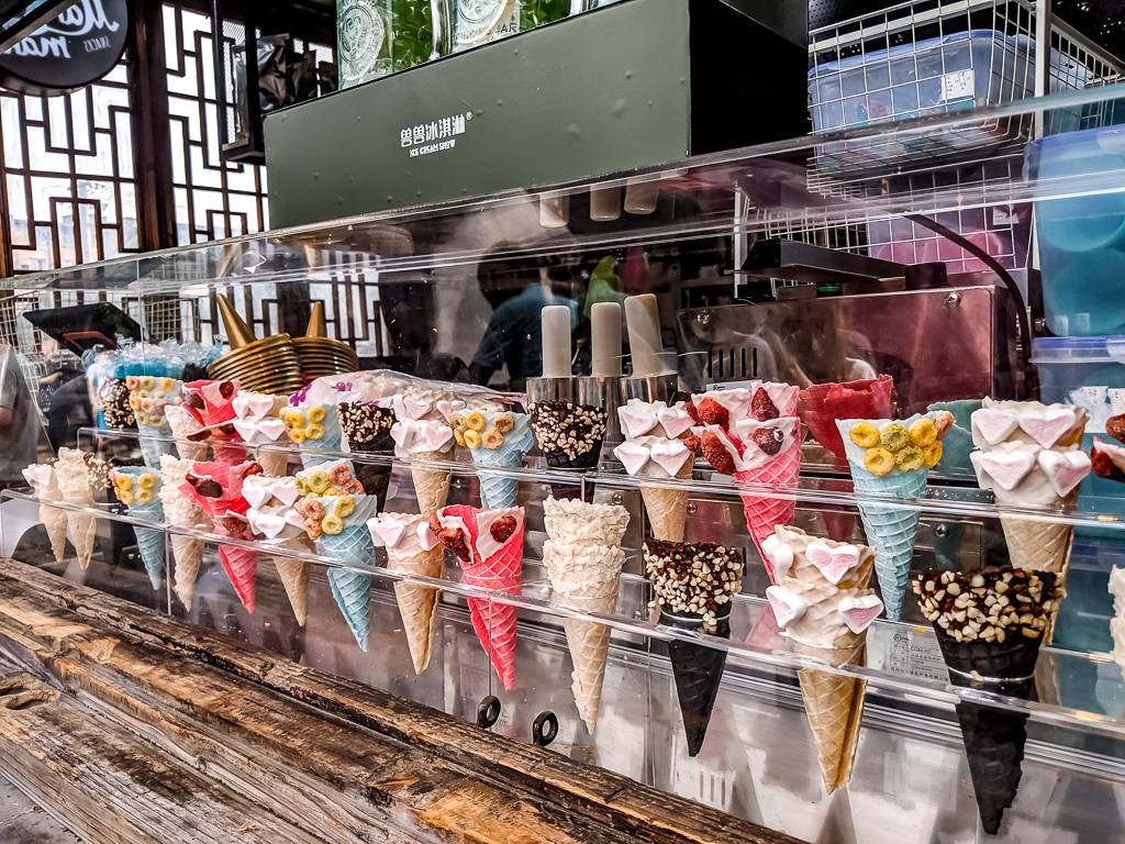 Instagrammable Places in Suzhou - Ice Cream in Pinjing Street