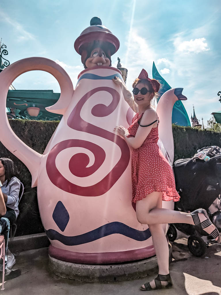 Cat's Outfit for Disneyland - a Minnie Mouse Disneybound
