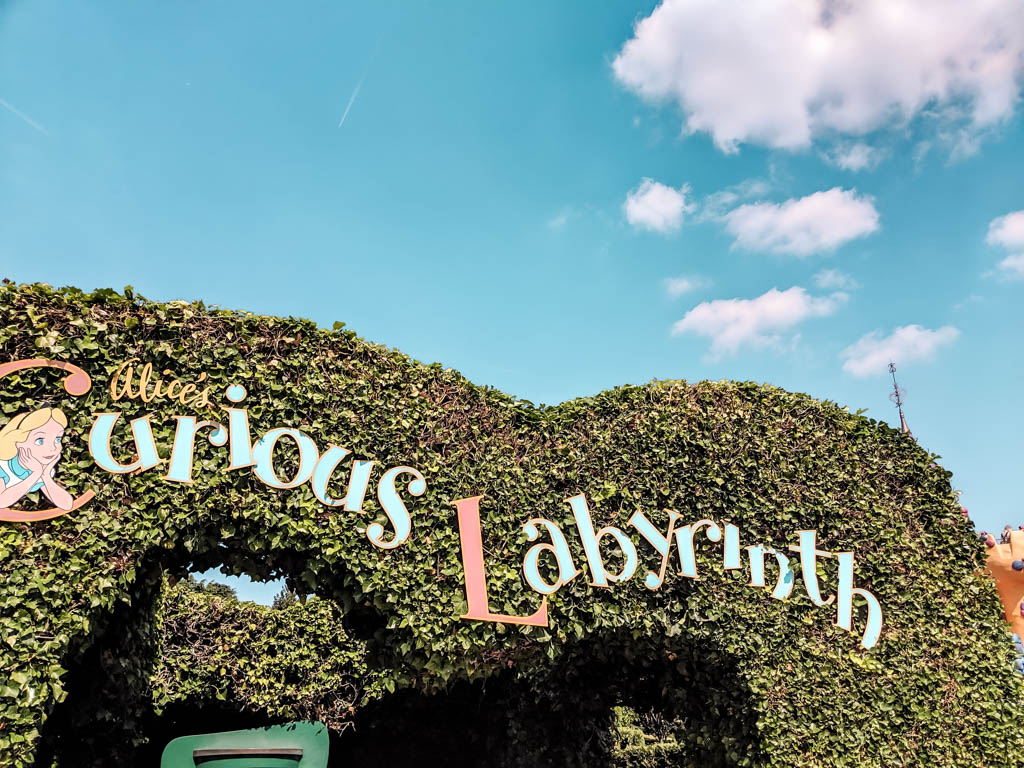 Entrance to Alice's Curious Labyrinth at Disneyland Paris