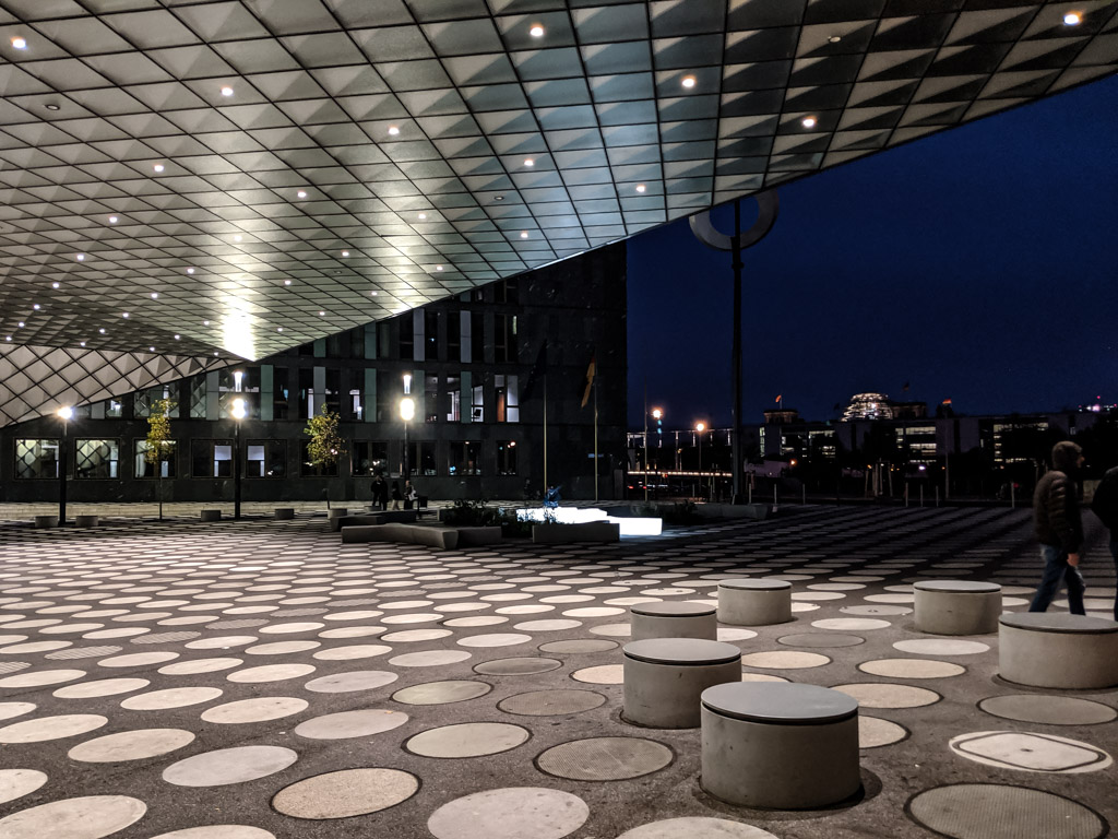 Furturium Berlin at night (south entrance)