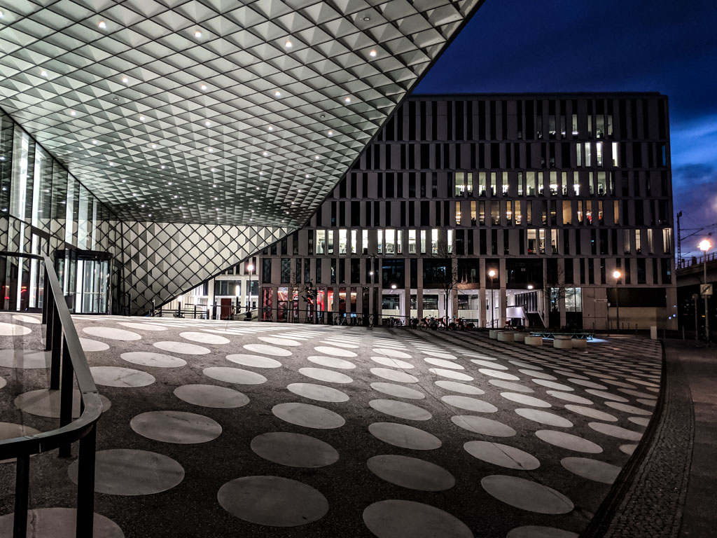 Futurium Berlin at night (north entrance)