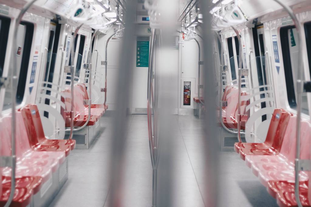 MRT to Changi Airport - empty train