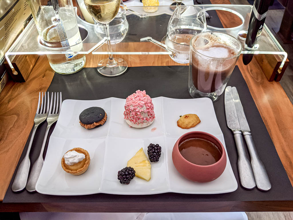 The sweet course of our Afternoon Tea Bus Tour London