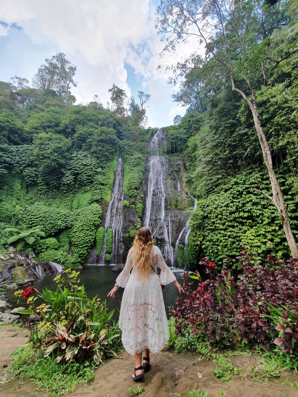 Standing Instagram Pose for Girls